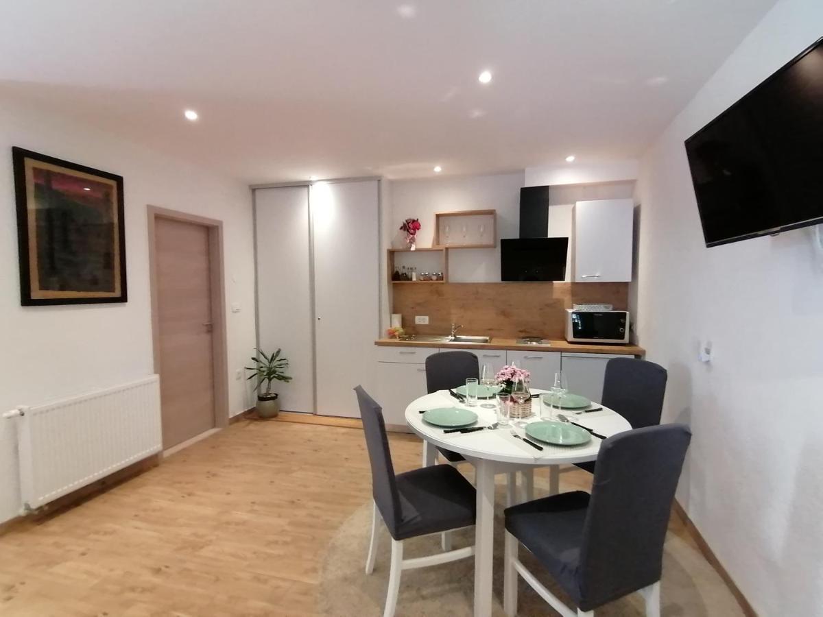 Apartment Sandra2 Ловран Экстерьер фото