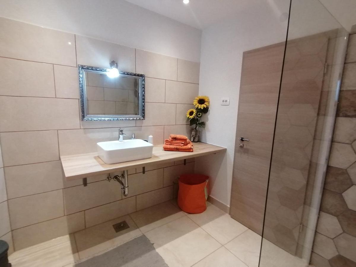Apartment Sandra2 Ловран Экстерьер фото